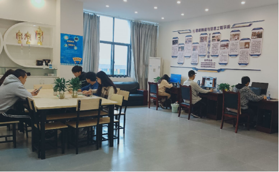 计算机应用技术专业（信息电子技术服务方向）简介